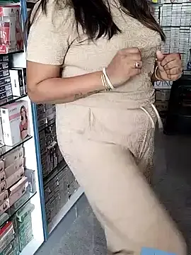 Stripchat Adult Video Chat of QueenHaryanaa