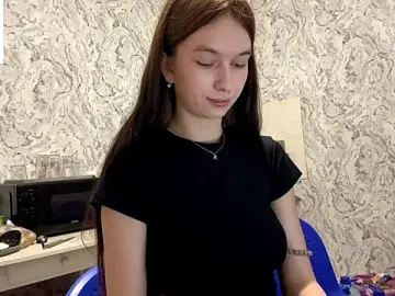 Stripchat Free Live Porn of HinaDesire
