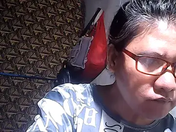 Stripchat Adult Webcams of sweetsosie18
