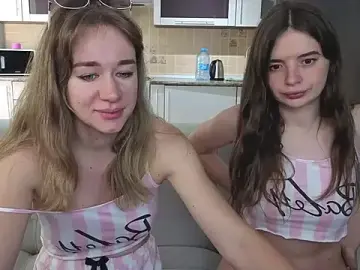 Stripchat Free Porn Cam of witches_couple