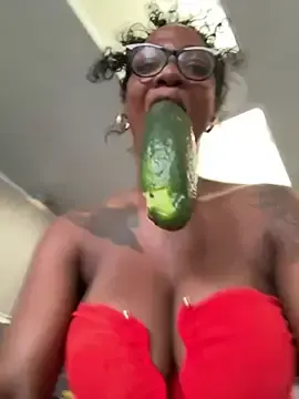 Stripchat Live Sex of Bustykeyla