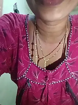Stripchat Watch Live Sex Cams of Kavya5500