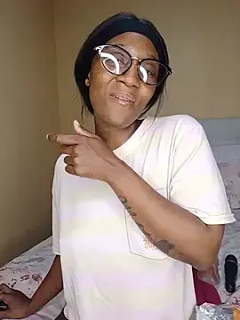 Stripchat Free Live Porn of Lucy_Blacksilk