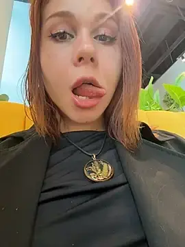 Stripchat Sex Cam of RosieSecret