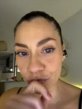 Stripchat Sex Cam of SamyJones9