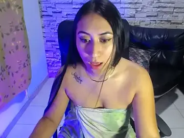 Stripchat Sex Cam of paula_ross_