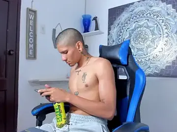 Stripchat Watch Live Sex Cams of Adan_Oriol