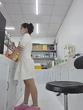 Stripchat Live Sex Cam of HinaLovely