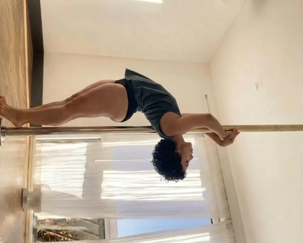 Laena_Castillo