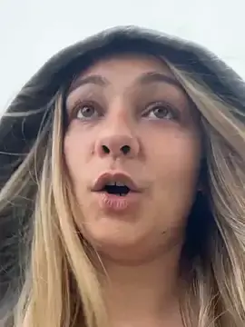 Stripchat Sex Cam of skyemorgan01
