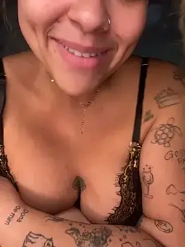 Stripchat Sex Cam of Chloe_Leaozinho