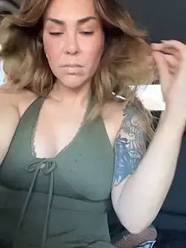 Stripchat Sex Chat of MommyGambit