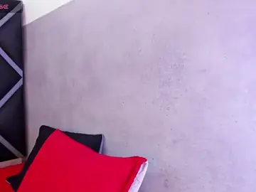 Stripchat Watch Live Sex Cams of Luna__02