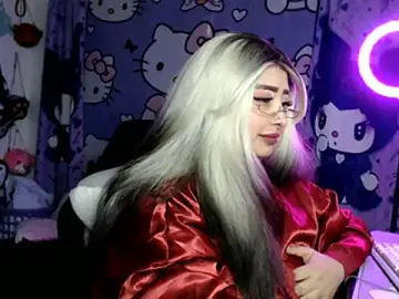 Stripchat Best live sex cam show of lussyevans24