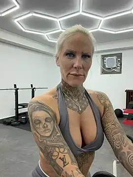 Stripchat Watch Live Sex Cams of Lara-CumKitten