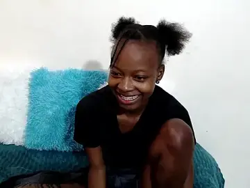 Stripchat Live Sex of SexyPetite_22