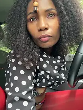 Stripchat Live Sex Cam of ShantelSexyYoungMilfie