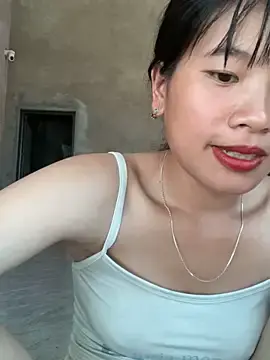 Stripchat Free Porn Cam of Uyen-nhu