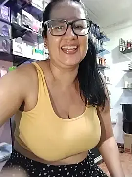 Stripchat Live Sex Cam of keilymadam