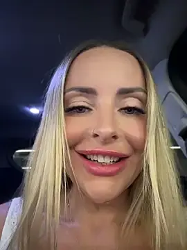 Stripchat Best live sex cam show of EmaSalis