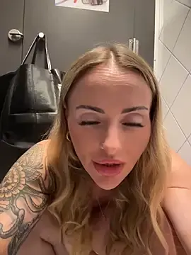 Stripchat Private Sex Chat of EmaSalis