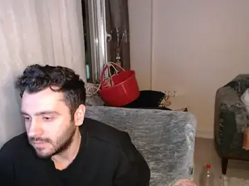 Stripchat Free Porn Cam of handsomeee04