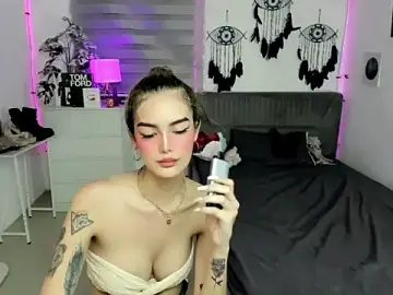 Stripchat Sex Cam of AlexandraMooree