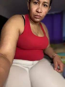Stripchat Watch Live Sex Cams of Carola-Ross