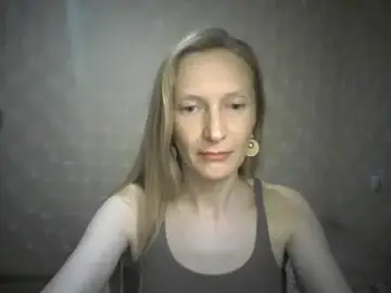 Stripchat Nude Webcam of LunaBelle8