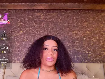 Stripchat Nude Webcam of loana_vegas