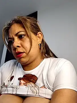 Stripchat Adult Video Chat of Laura-Hernandez
