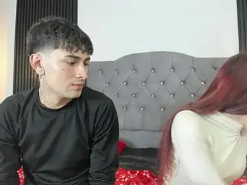 Stripchat Sex Cam of Kenji_n_Rousse