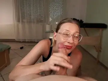 Stripchat Sex Cam of foxeslovefoxes