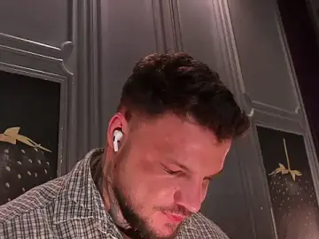 Stripchat Free Porn Cam of OliverSport