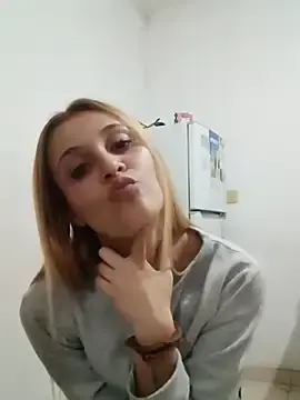 Stripchat Live Sex of larubia_arg
