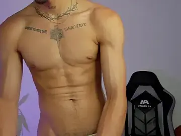 Stripchat Adult Webcam of Lukeetaylor