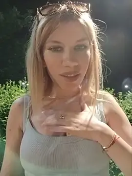 Stripchat Live Porn of EvyLure