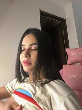Stripchat Nude Webcam of jailyncam_