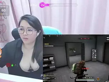 Stripchat Free Live Porn of momobigmomo