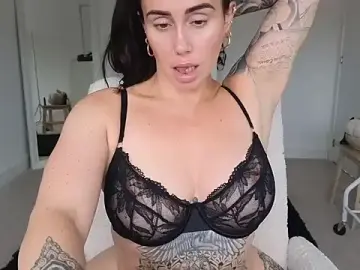 Stripchat Free Porn Cam of LibbyLoveHeartx