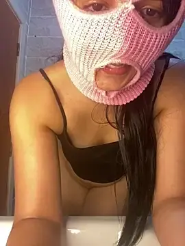 Stripchat Live Sex Cam of Rabab_Queen