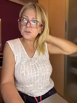 Stripchat Watch Live Sex Cams of milfevapeccato