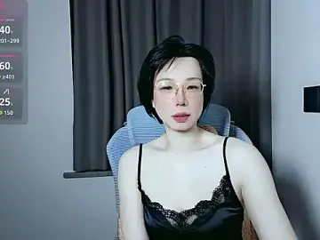 Stripchat Live Sex Cam of lin_lin_520_520