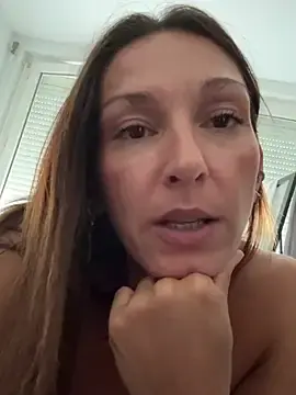 Stripchat Live Porn of chiara-loveandlife