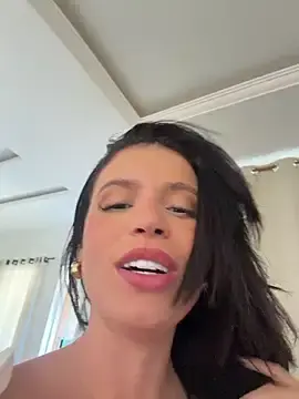 Stripchat Sex Cam of Rafaellaz