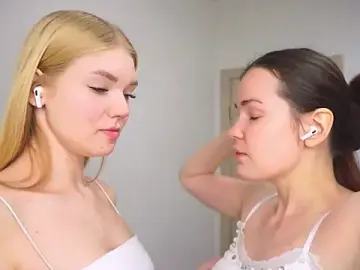 Stripchat Free Porn Cam of EllenReeves