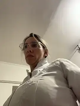 Stripchat Adult Webcam of Gatitacarlita