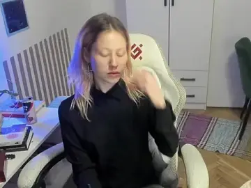 Stripchat Nude Webcam of Silly__Milly
