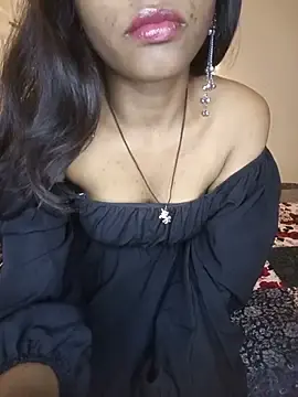 Stripchat Adult Webcam of MysticDiya