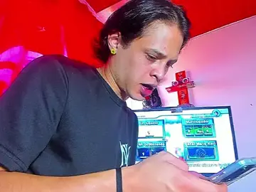 Stripchat Free Porn Cam of JuniorSkere1